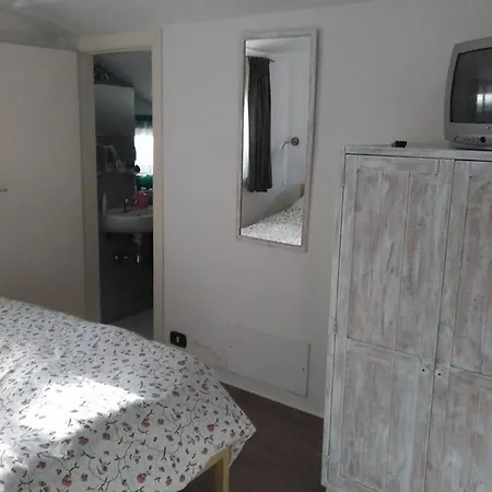 Via Fermo 5B Apartment